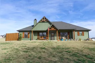 700 N Mesquite St, Muenster, TX 76252 - Photo 1