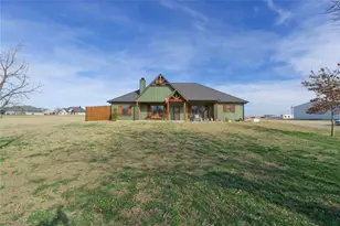 700 N Mesquite St, Muenster, TX 76252 - Photo 2