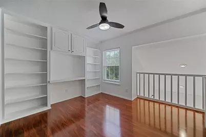 800 Spicewood Court, Irving, TX 75063 - Photo 4