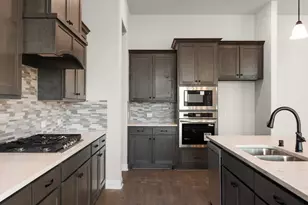 128 Lila Lk Dr, Waxahachie, TX 75165 - Photo 4