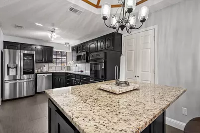 815 Katherine Court, Cedar Hill, TX 75104 - Photo 2