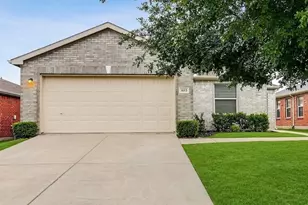 1613 Crown Point Dr, Little Elm, TX 75036 - Photo 1