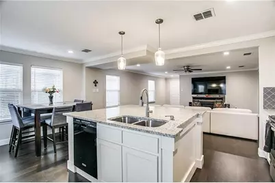 1613 Crown Point Drive, Little Elm, TX 75036 - Photo 6