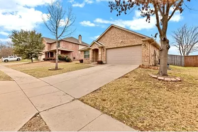 113 Ellicott Drive, Roanoke, TX 76262 - Photo 2