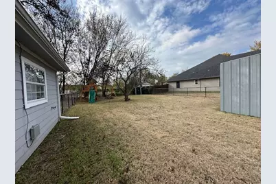 414 W Jefferson, Van Alstyne, TX 75495 - Photo 12