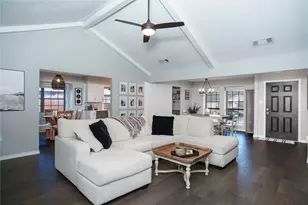 1924 Sierra Dr, Lewisville, TX 75077 - Photo 4