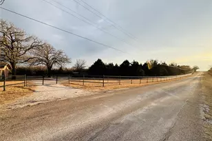 2568 County Rd 310, Cleburne, TX 76031 - Photo 14