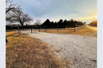 2568 County Road 310, Cleburne, TX 76031 - Photo 6