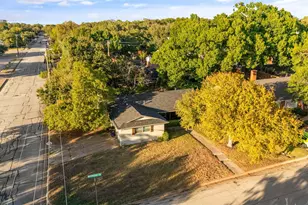 7101 Monterrey Dr, Fort Worth, TX 76112 - Photo 4