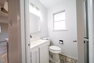 1404 Tatum Dr, Arlington, TX 76012 - Photo 12