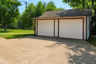 1404 Tatum Dr, Arlington, TX 76012 - Photo 34
