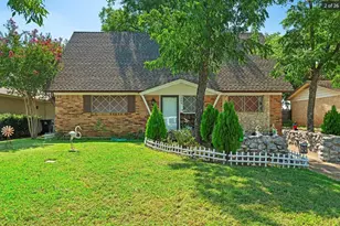 1404 Tatum Dr, Arlington, TX 76012 - Photo 1