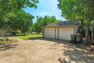 1404 Tatum Dr, Arlington, TX 76012 - Photo 6