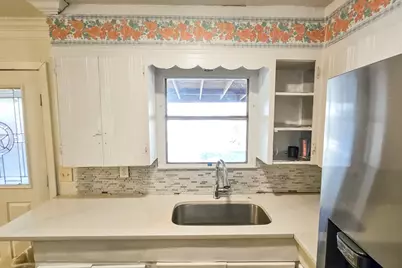 9713 Silver Meadow Drive, Dallas, TX 75217 - Photo 8