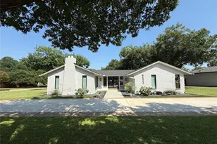 6522 Ridgeview Cir, Dallas, TX 75240 - Photo 2