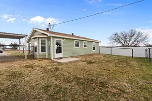 1070 E Reno Rd, Reno, TX 76020 - Photo 18