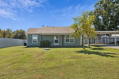 1070 E Reno Road, Reno, TX 76020 - Photo 1