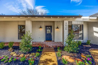 3025 Hillcrest Court, Grapevine, TX 76051 - Photo 4