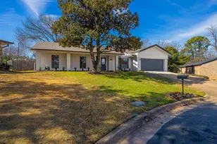 3025 Hillcrest Ct, Grapevine, TX 76051 - Photo 2