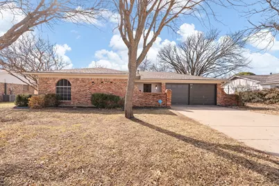 1613 Lamplighter Lane, Edgecliff Village, TX 76134 - Photo 2