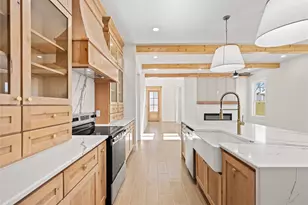 2513 Embrey Pl, Fort Worth, TX 76111 - Photo 8