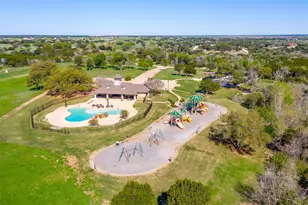 7435 S Aberdeen Dr, Cleburne, TX 76033 - Photo 34
