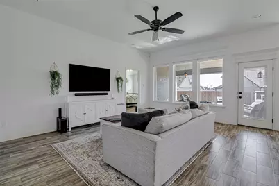 812 Rodgers Avenue, Godley, TX 76044 - Photo 4