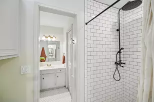 2704 Hunters Creek Dr, Plano, TX 75075 - Photo 18