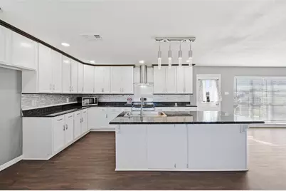 660 W Main Street, Lancaster, TX 75146 - Photo 10