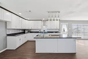 660 W Main St, Lancaster, TX 75146 - Photo 10