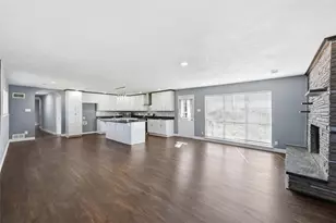 660 W Main St, Lancaster, TX 75146 - Photo 8