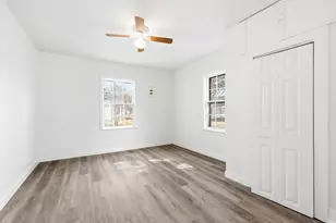 803 E 14th St, Bonham, TX 75418 - Photo 16