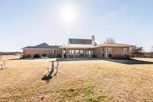 2168 Fruitland Rd, Sunset, TX 76270 - Photo 8