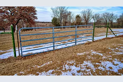 2168 Fruitland Road, Sunset, TX 76270 - Photo 34