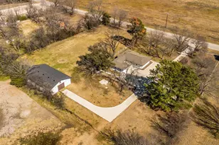 3109 Fm 1183, Ennis, TX 75119 - Photo 32