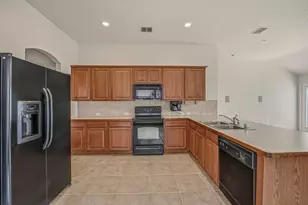 524 Paddle Dr, Crowley, TX 76036 - Photo 6