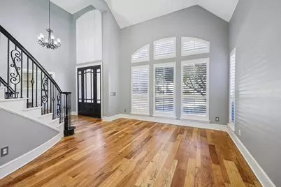 806 Parkwood Court, McKinney, TX 75072 - Photo 8