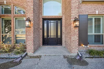 806 Parkwood Court, McKinney, TX 75072 - Photo 4