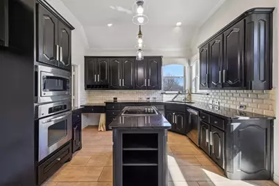 806 Parkwood Court, McKinney, TX 75072 - Photo 14