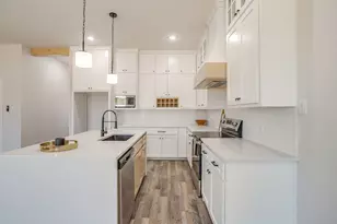 1406 Dorado Dr, Granbury, TX 76048 - Photo 18