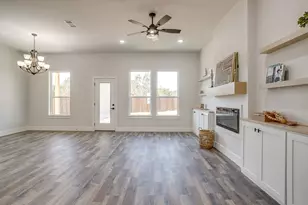 1406 Dorado Dr, Granbury, TX 76048 - Photo 8