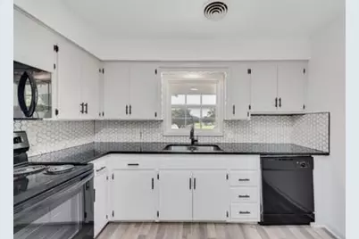 725 W Brock Street, Denison, TX 75020 - Photo 4