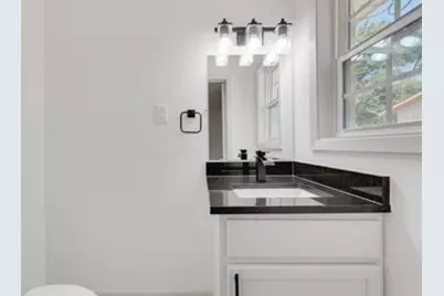 725 W Brock Street, Denison, TX 75020 - Photo 16