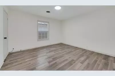 725 W Brock Street, Denison, TX 75020 - Photo 10