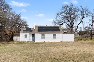 2939 Timberline Dr, Fort Worth, TX 76119 - Photo 2