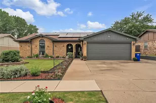 7613 Clover Ln, Watauga, TX 76148 - Photo 1