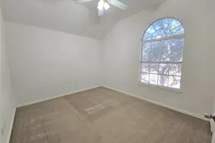 11801 Waterford Ln, Frisco, TX 75035 - Photo 12