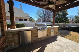 11801 Waterford Ln, Frisco, TX 75035 - Photo 18