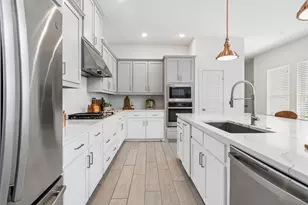 648 Courtyard Ln, Irving, TX 75039 - Photo 22