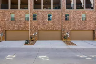 2405 Siskiyou St, Lewisville, TX 75056 - Photo 10